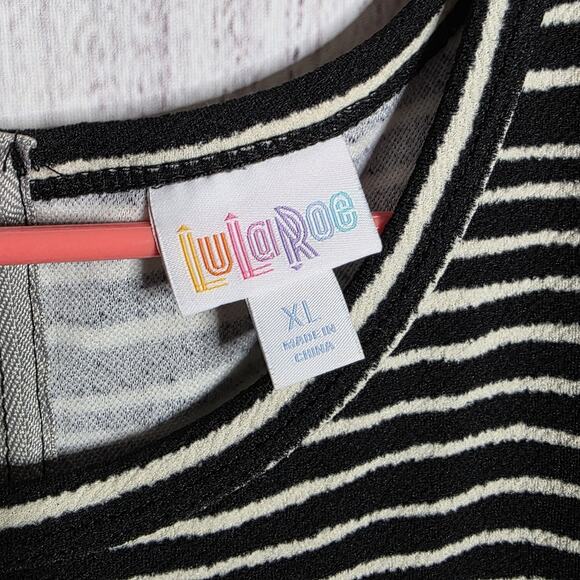 LuLaRoe Amelia Black White Stripe Fit Flare Dress XL Pockets - Picture 5 of 5